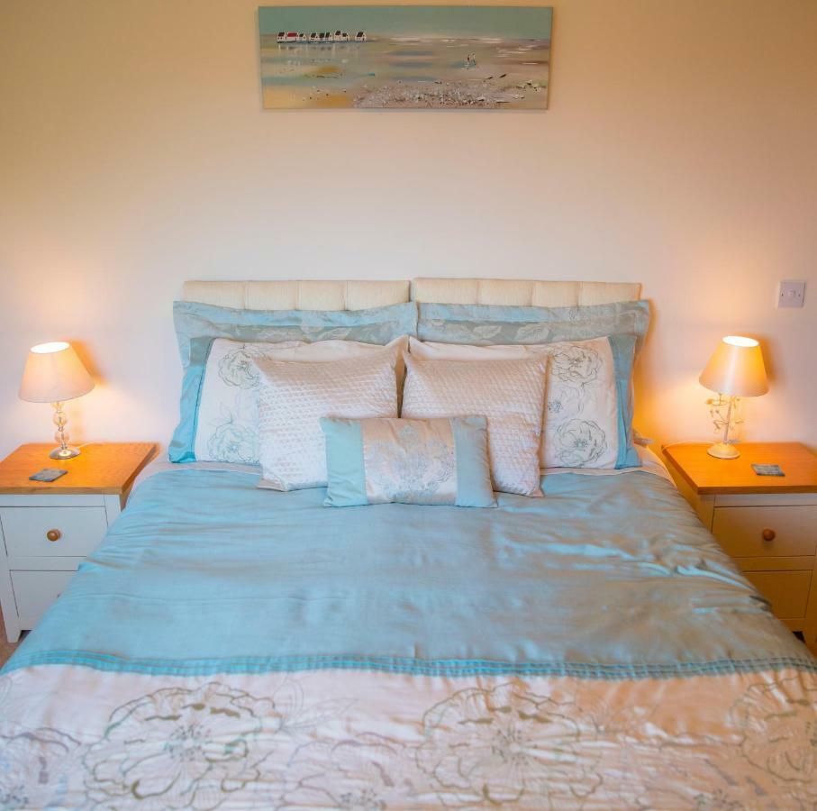 Ty Melin Bed & Breakfast Pembroke Dock Exterior photo