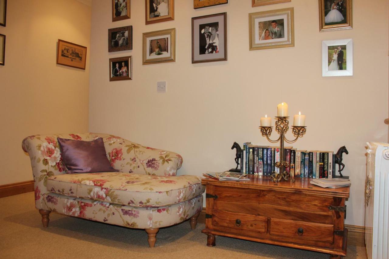 Ty Melin Bed & Breakfast Pembroke Dock Exterior photo