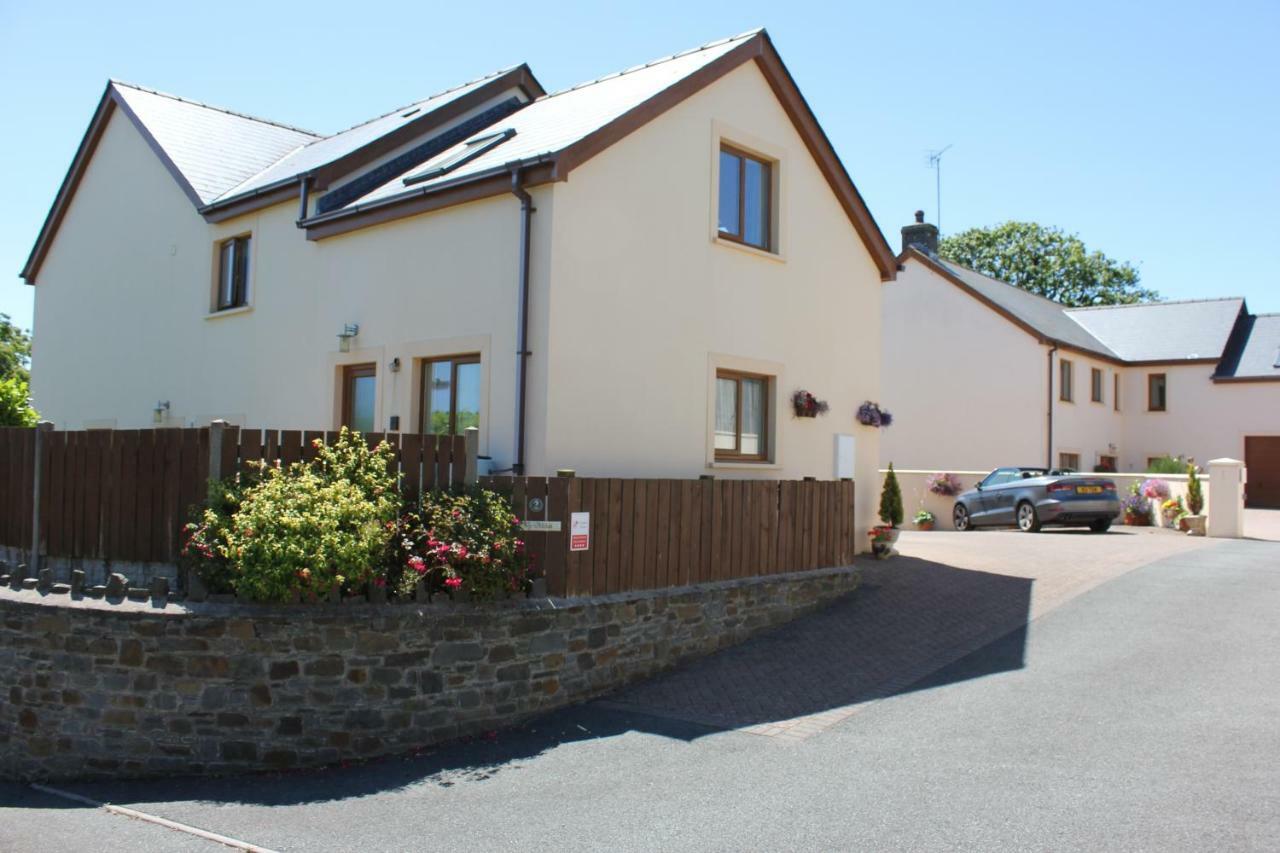 Ty Melin Bed & Breakfast Pembroke Dock Exterior photo