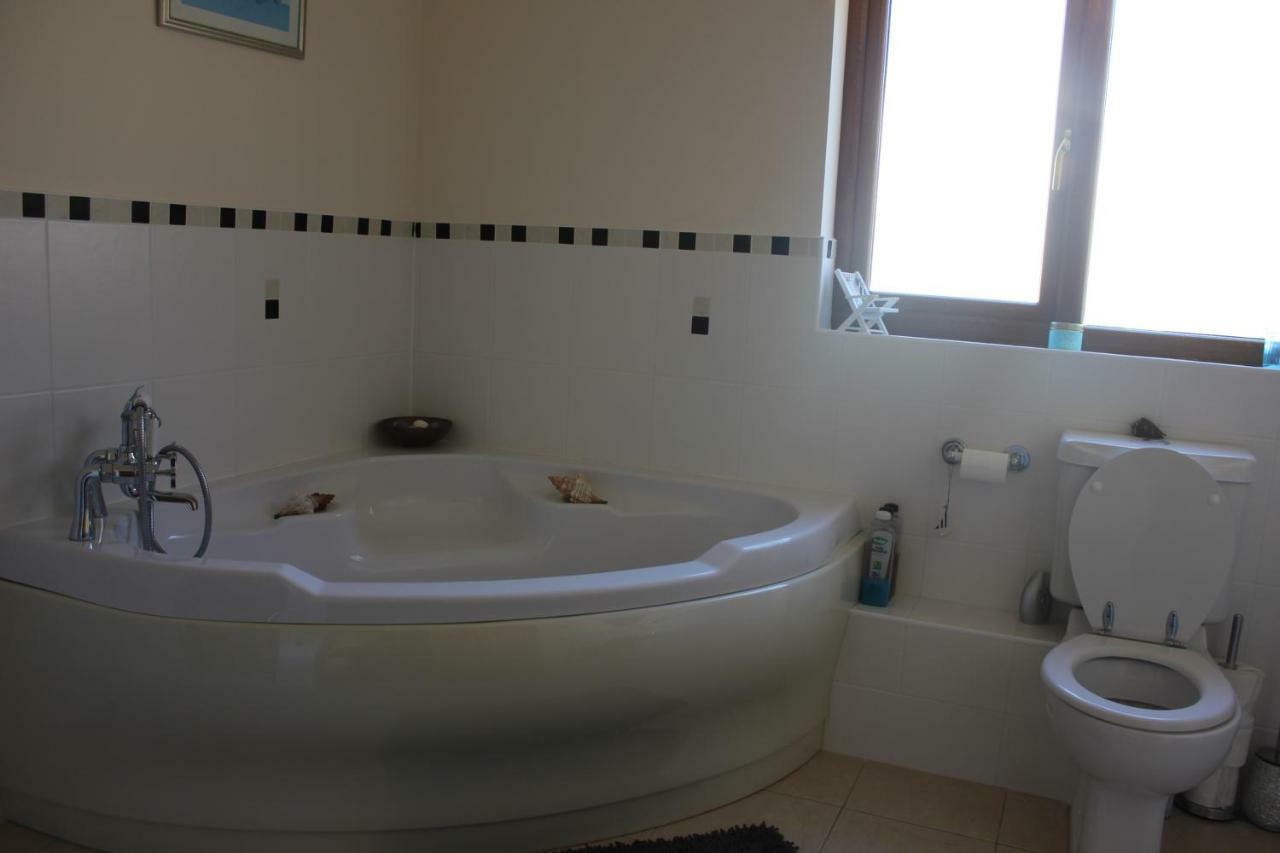 Ty Melin Bed & Breakfast Pembroke Dock Exterior photo