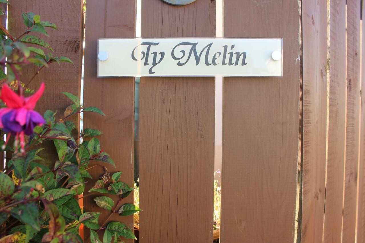 Ty Melin Bed & Breakfast Pembroke Dock Exterior photo